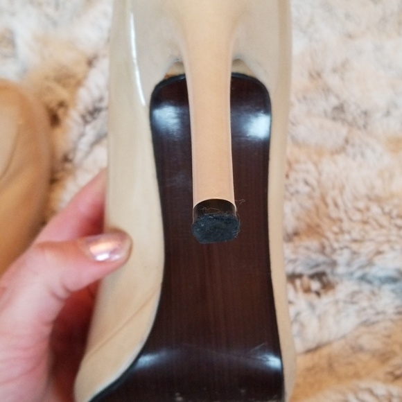 Stuart Weitzman Beatrix Nude Pumps size 7.5 - Picture 8 of 8